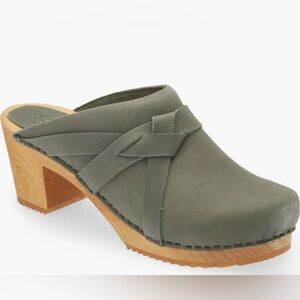 Manuella Leather Clog (Women)